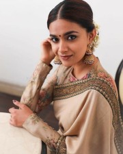 beautiful keerthy suresh saree photoshoot pictures