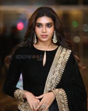 Actress Dushara Vijayan at Raayan Pre Release Event Pictures 05