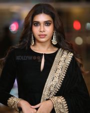 Actress Dushara Vijayan at Raayan Pre Release Event Pictures 06