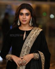 Actress Dushara Vijayan at Raayan Pre Release Event Pictures 14