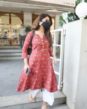 Actress Ileana DCruz spotted at Bandra Photos