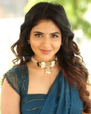 Actress Iswarya Menon at Bhaje Vaayu Vegam Thanks Meet Photos 13