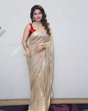 Actress Iswarya Menon at Spy Pre Release Event Photos 13