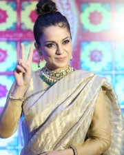 Actress Kangana Ranaut at Chandramukhi 2 Movie Pre Release Event Stills 10