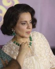 Actress Kangana Ranaut at Chandramukhi 2 Movie Press Meet Stills 02