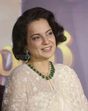 Actress Kangana Ranaut at Chandramukhi 2 Movie Press Meet Stills 06