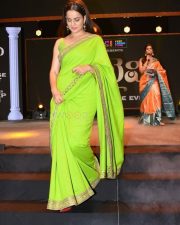 Actress Kangana Ranaut at Thalaivi Movie Pre Release Event Photos 14