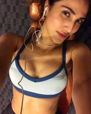 Vaani Kapoor 5 Actress Model Vaani Kapoor Sexy Photoshoot Pictures