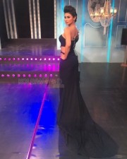 Actress Mouni Roy Pics