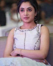 Actress Priyanka Arul Mohan New Photoshoot Pictures