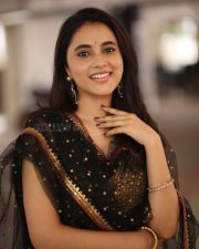 Actress Priyanka Arul Mohan at OG Interview Photos 04