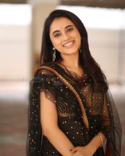 Actress Priyanka Arul Mohan at OG Interview Photos 12