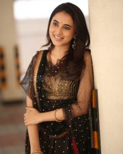 Actress Priyanka Arul Mohan at OG Interview Photos 14