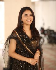 Actress Priyanka Arul Mohan at OG Interview Photos 26