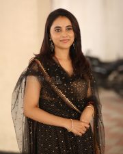 Actress Priyanka Arul Mohan at OG Interview Photos 27