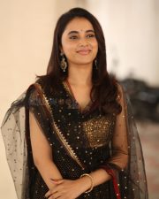 Actress Priyanka Arul Mohan at OG Interview Photos 29