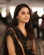 Actress Priyanka Arul Mohan at OG Interview Photos 34