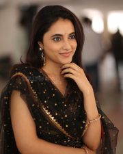 Actress Priyanka Arul Mohan at OG Interview Photos 37
