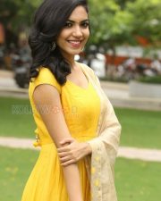 Actress Reetu Varma Photos