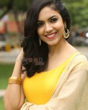 Actress Reetu Varma Photos