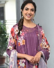 Actress Ritu Varma at Varudu Kaavalenu Movie Interview Pictures 30