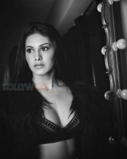 Amyra Dastur Sexy Fashion Photos