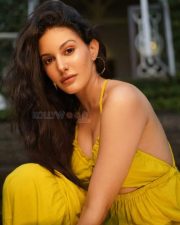 Amyra Dastur Sexy Pose 01
