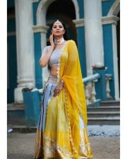 Anchor Anasuya Diwali Photos 04