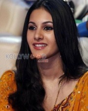 Anegan Heroine Amyra Dastur Photos