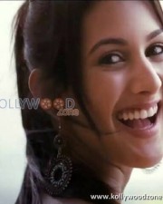 Anegan Heroine Amyra Dastur Photos