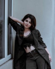 Beautiful Iswarya Menon Black Dress Photos 02 Beautiful Iswarya Menon Black Dress Photos 02