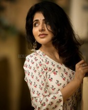 Beautiful Iswarya Menon in Floral Kurti 01 Beautiful Iswarya Menon in Floral Kurti 01