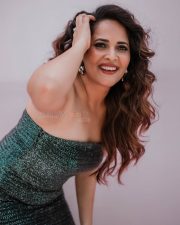 Bold Anasuya Bharadwaj in a Green Strapless Dress at Kiraack Boys Khiladi Girls Season 2 Pre Finale Photos 04