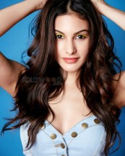 Bollywood Actress Amyra Dastur New Photoshoot Stills 04