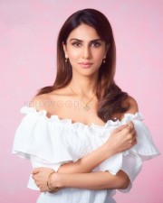 Bollywood Heroine Vaani Kapoor Picture 01