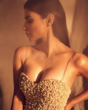 Brahmastra Actress Mouni Roy Hot Pictures 06