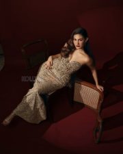 Curvy Amyra Dastur in an Off Shoulder Dress at the Red Carpet Of The Elle List 2025 Photos 02