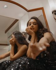 Cute and Gorgeous Priyanka Mohan in a Black Shimmering Strapless Gown Pictures 04