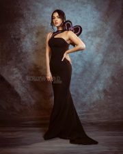 Gorgeous Sonal Chauhan in a Striking Black Dress Photos 02