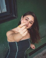 Kahan Shuru Kahan Khatam Heroine Dhvani Bhanushali in a Black Mini Dress Glam Photos 01