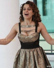 Kangana Ranaut Cleavage Picture