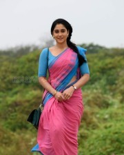 Kasadatapara Movie Heroine Regina Cassandra Stills 04