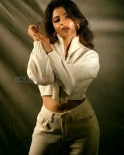 Mallu Beauty Iswarya Menon Sexy Pictures 01