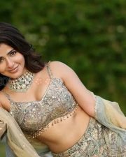 Mesmerizing Iswarya Menon in a Floral Embellished Lehenga Pictures 04
