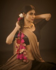 Mouni Roy Beautiful Traditional Photoshoot Stills 02 Mouni Roy Beautiful Traditional Photoshoot Stills 02