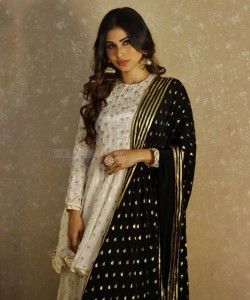 Mouni Roy in a White and Black Traditional Salwar Photos 01