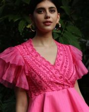 Sanjana Sanghi in Pink Photo 01