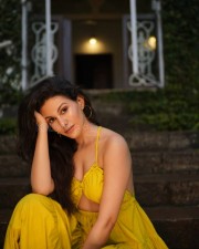 Sensual Amyra Dastur Pictures 03