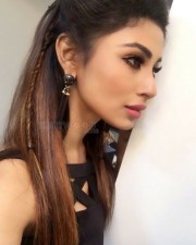 Sexy Actress Mouni Roy Photos