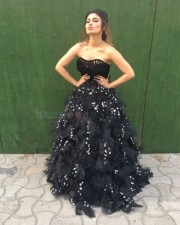 Sexy Actress Mouni Roy Photos